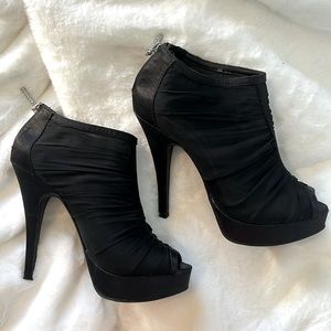 Chinese Laundry Chiffon and Satin Peep Toe Heels. US Size 7